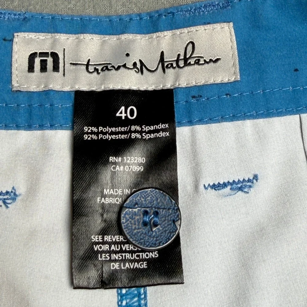 TravisMathew Mens Blue Fleck Stretch Golf Shorts Size 40 Help Wanted Patch